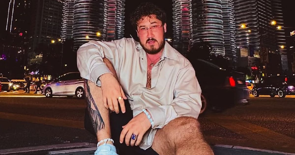 Қазақстанда заңсыз интернет-казиноға қатысы бар блогерге іздеу жарияланды