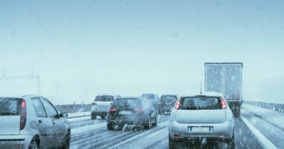 Қолайсыз ауа райы: Қарағанды және Павлодар облысында жол жабылды