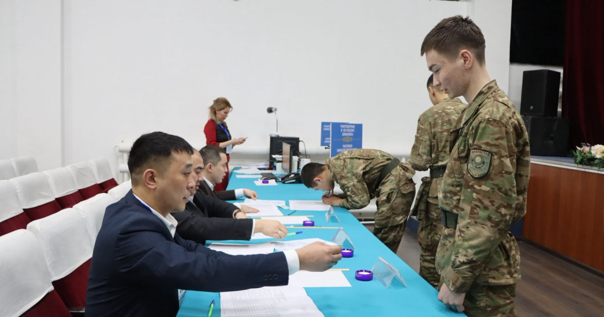 Референдум: Ұлттық ұланның 300 сарбазы дауыс берді