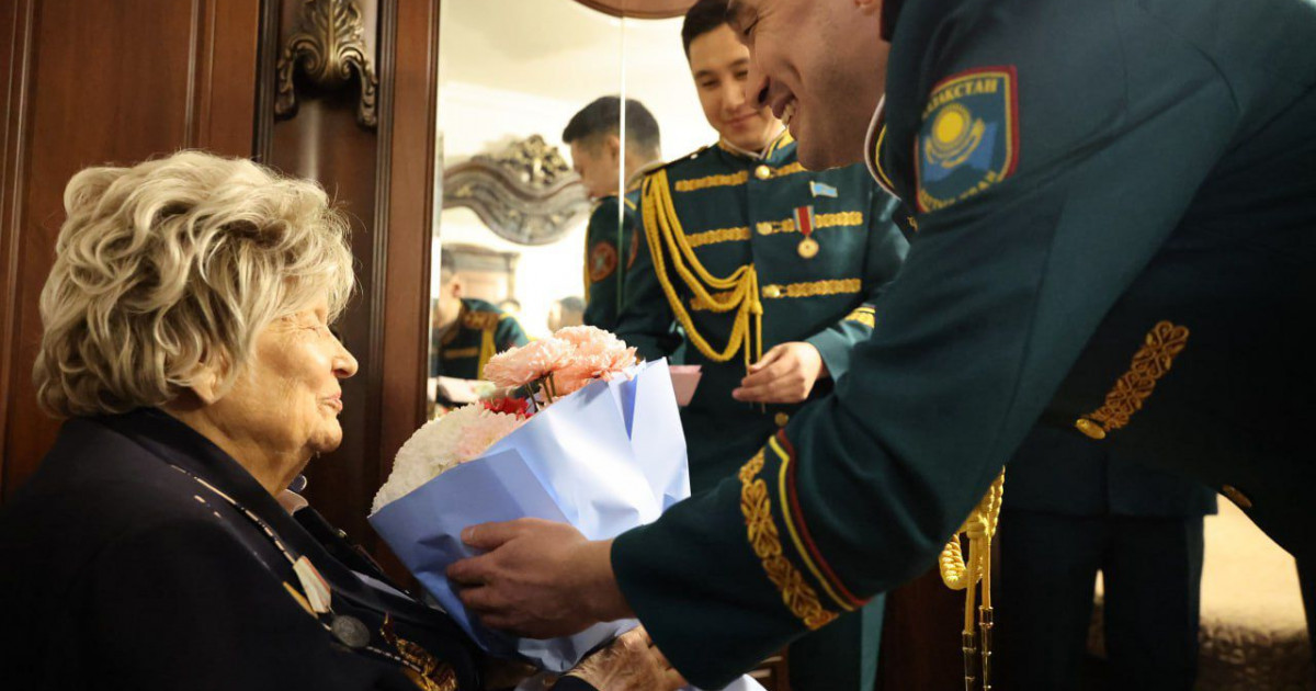 Ұландықтар еңбек ардагерлерін Халықаралық әйелдер күнімен құттықтады