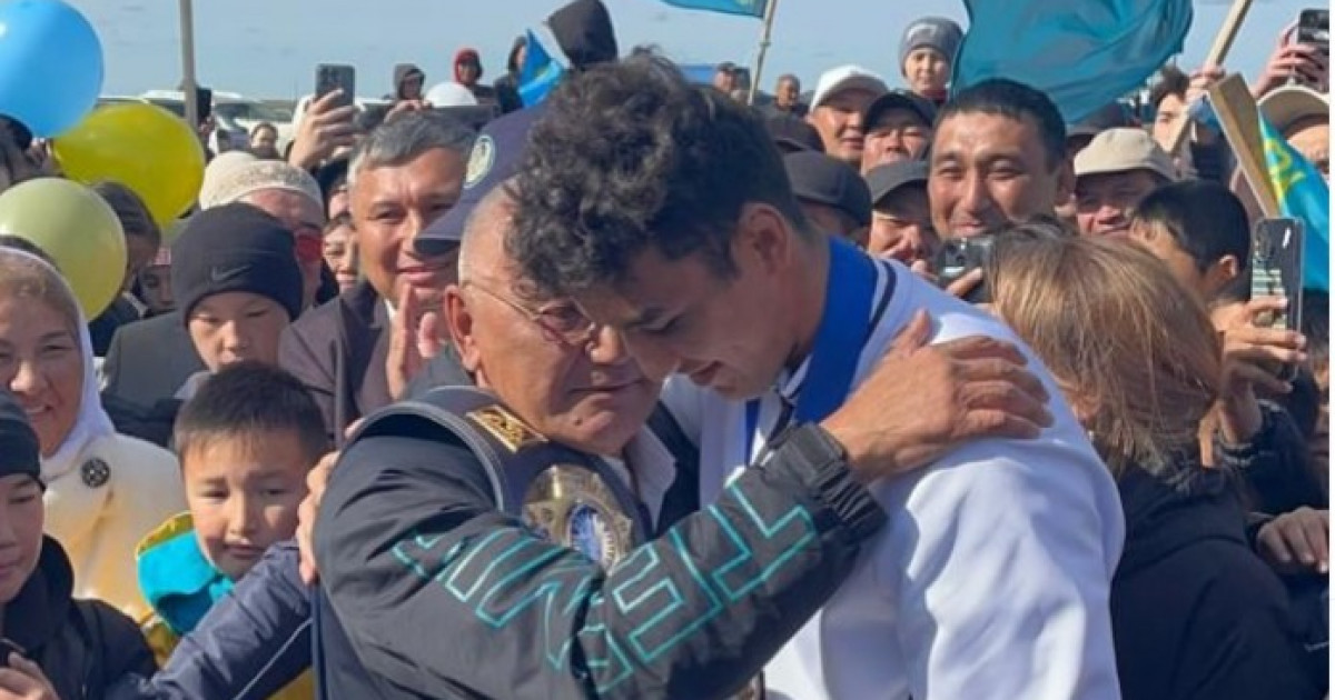 «Жаныңыз жәннатта болсын»: Ризабек Айтмұхан отбасында қайғылы жағдай болғанын айтты