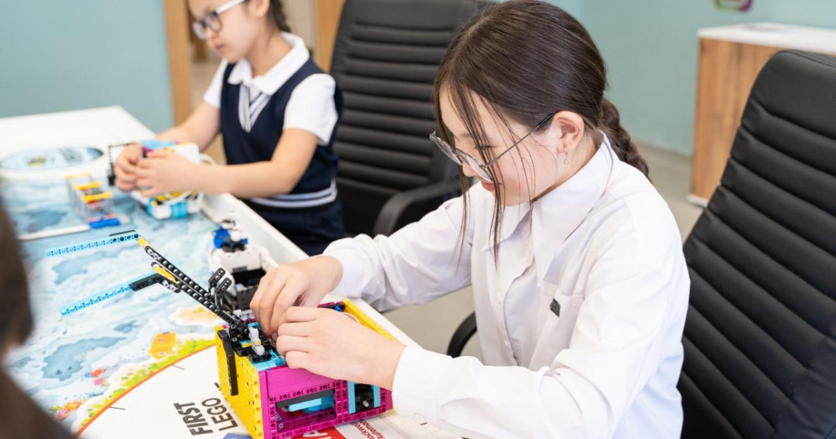 Жемқорлардан тәркіленген қаражат есебінен 89 мыңға жуық оқушы орны пайдалануға берілді