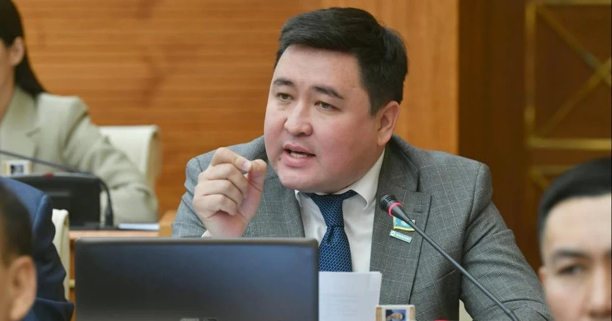 Ауылдағы мәдениет үйінде қызмет етіп жүргендердің айлығы күнкөріске жетпейді – Нартай Сәрсенғалиев