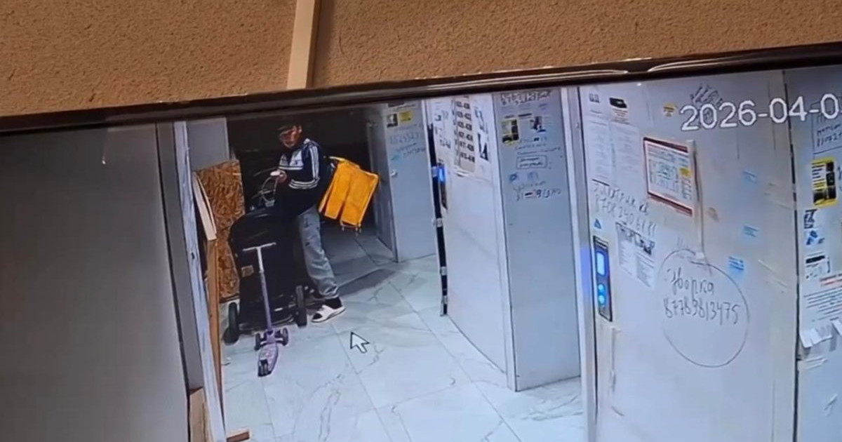 Балалар арбасына дәрет сындырған курьерге қатысты маңызды мәлімдеме жасалды