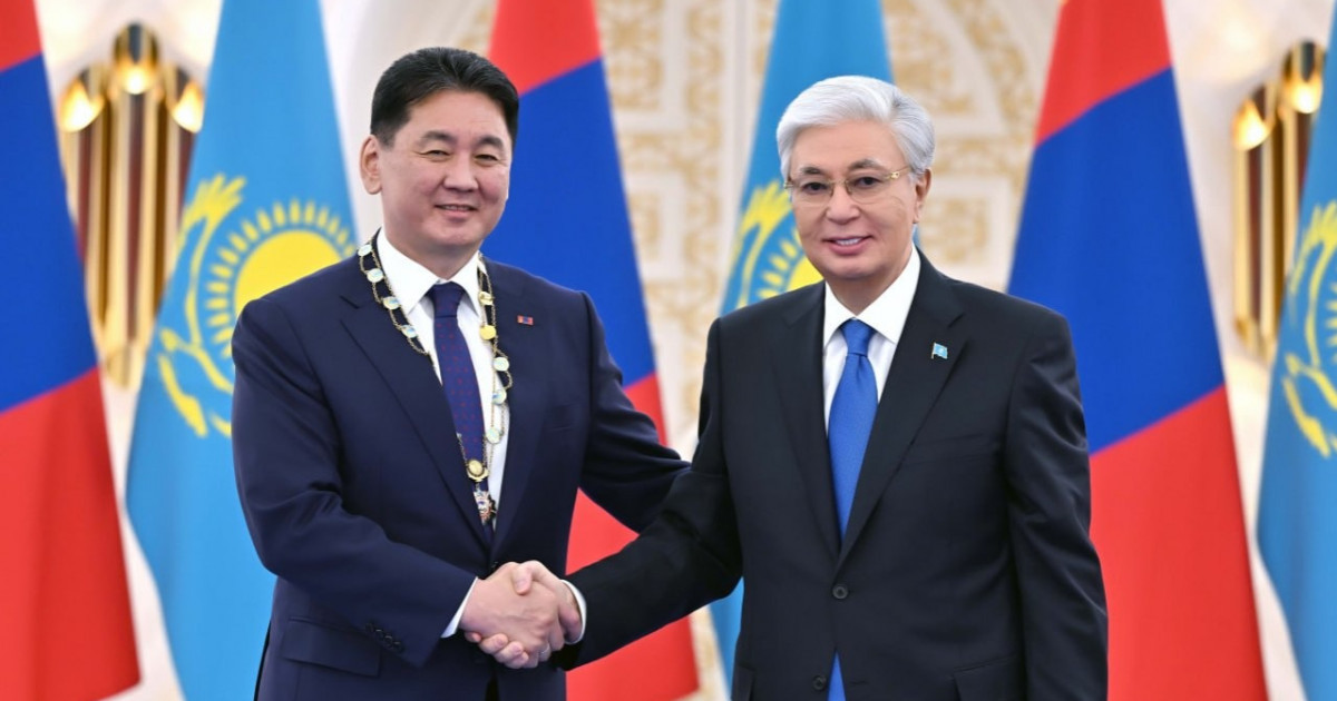 Қасым-Жомарт Тоқаев Ухнаагийн Хурэлсухты «Алтын Қыран» орденімен марапаттады