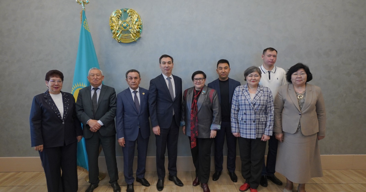 Қазақстандағы президенттік институттың дамуына  арналған дөңгелек үстел өтті