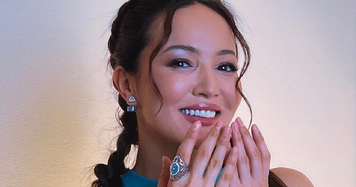 «Кәрі қыз бала тапса, қоярға жер таппайды»: Кәмшат Жолдыбаева сынға қалды (видео)