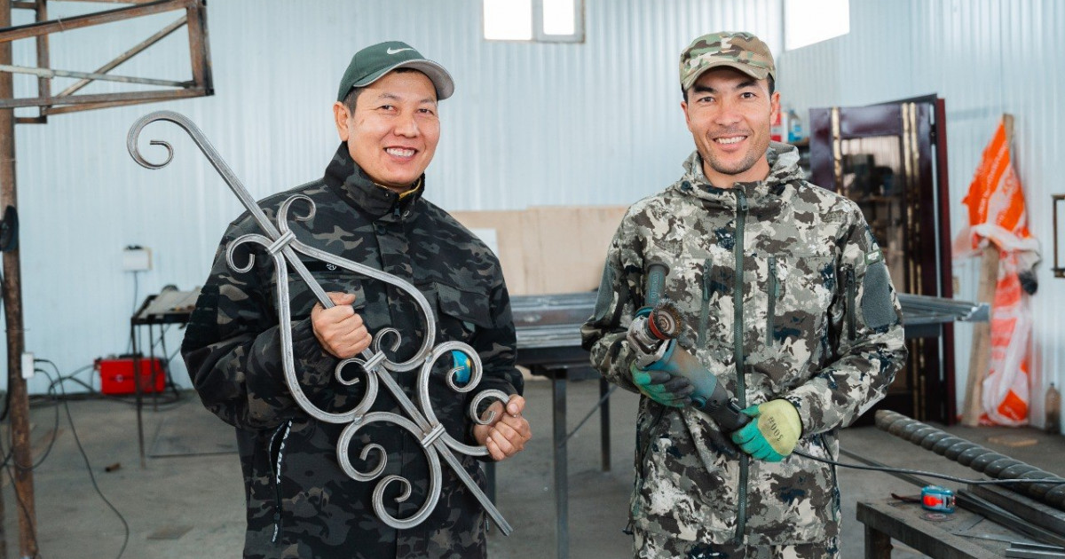 Кәсіпкер ауылда металдан жиһаз жасайтын цех ашты