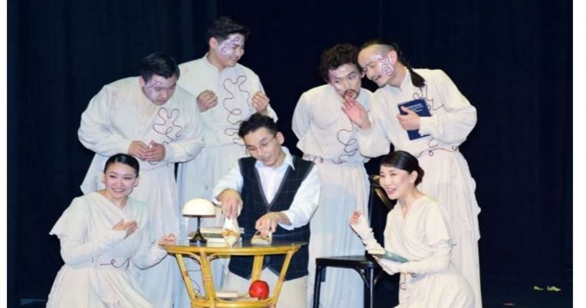 «Қызыл алма»  шығармасы  сахналанды