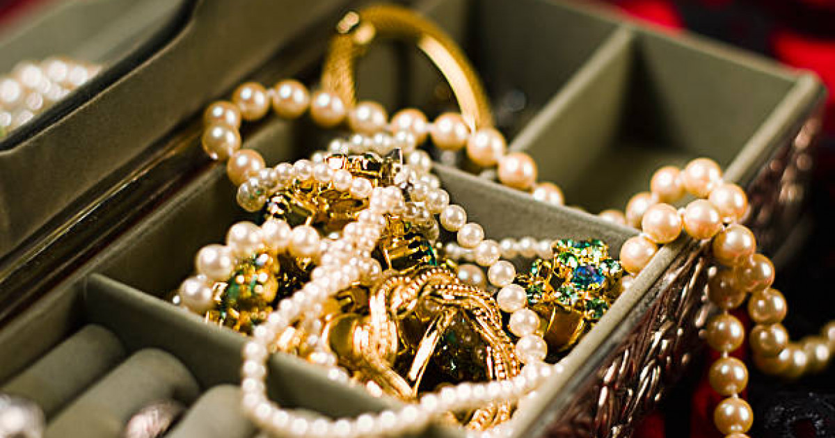 Контрафактқа тосқауыл: Қазақстанда жаңа таңбалау жүйесі енгізілмек