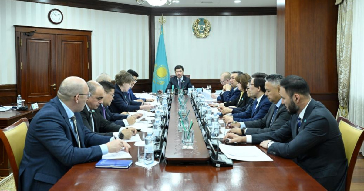 Мәжіліс рейтингтік қызмет туралы заң жобасын қарайды