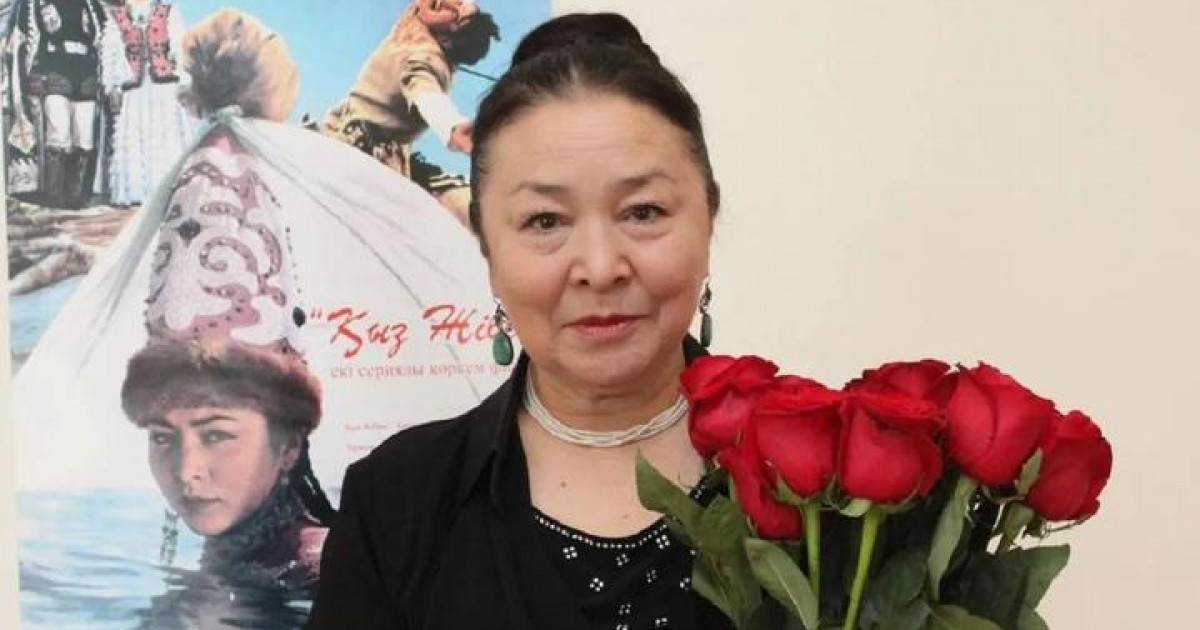 Меруерт Өтекешова Баян Алагөзовадағы камзол түпнұсқа екенін растады (видео)