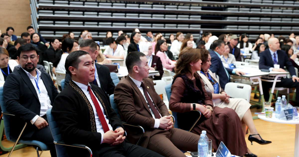 «Отбасы мен мектеп серіктестігі»: Астанада қалалық ата-аналар форумы өтті