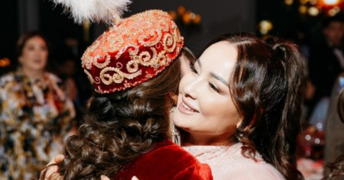 «Сәлем салма, орамал тақпа»: Жазира Байырбекова келініне қандай кеңес бергенін айтты (видео)