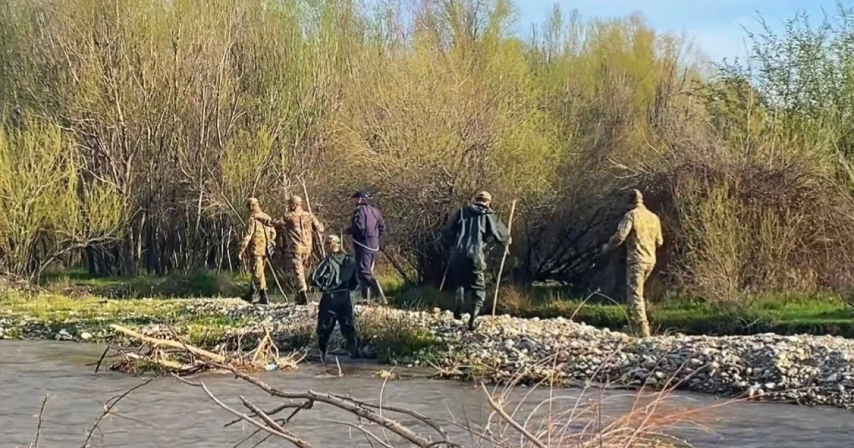 Түркістан облысында суға батып кеткен 2 жасар баланы құтқарушылар іздеп жатыр