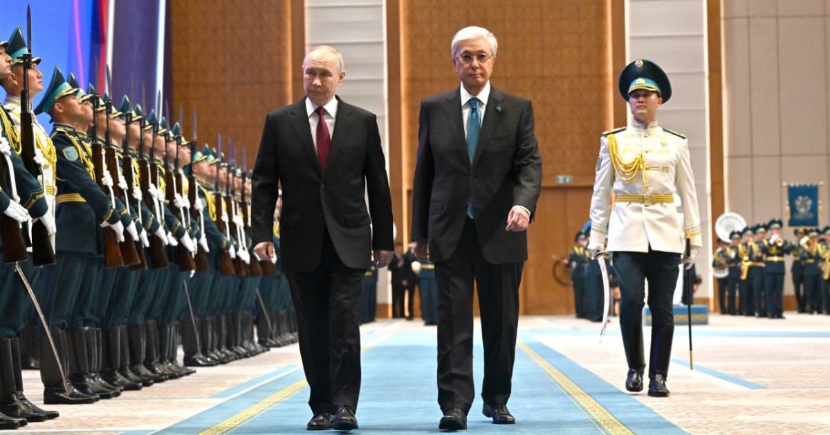 Тәуелсіздік сарайында Ресей Федерациясының президенті Владимир Путинді салтанатты қарсы алу рәсімі өтті