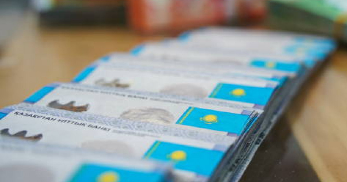 Ақшаны қалай дұрыс сақтау керек: қаржы мамандарының 7 кеңесі