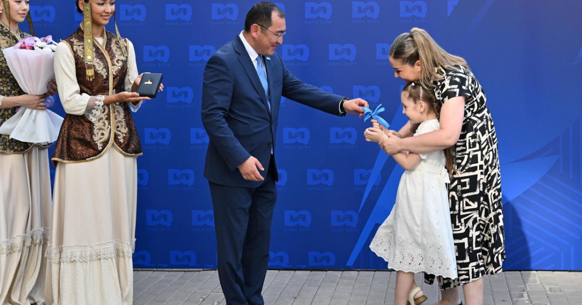 Аймақтағы журналистерге алғаш рет Президент атынан пәтер табысталды